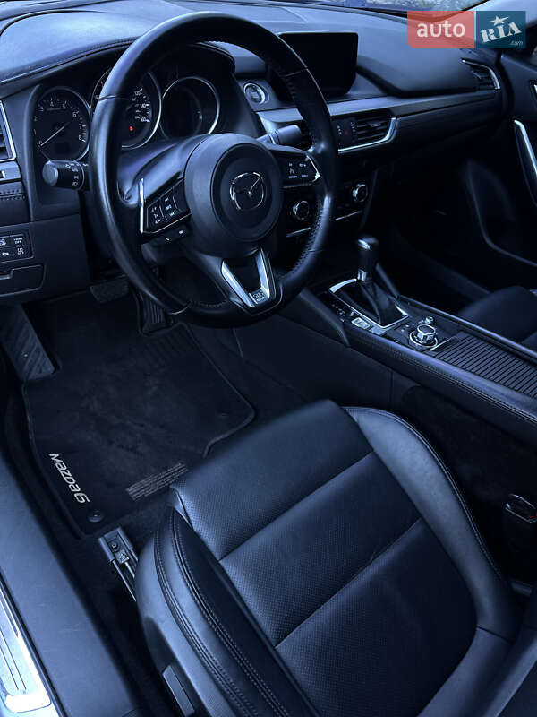 Седан Mazda 6 2016 в Киеве