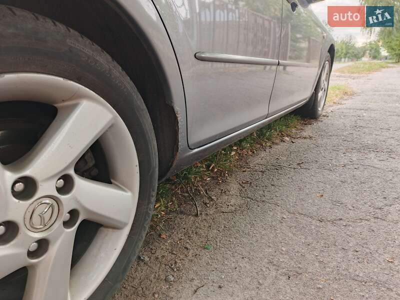 Седан Mazda 6 2005 в Лохвице