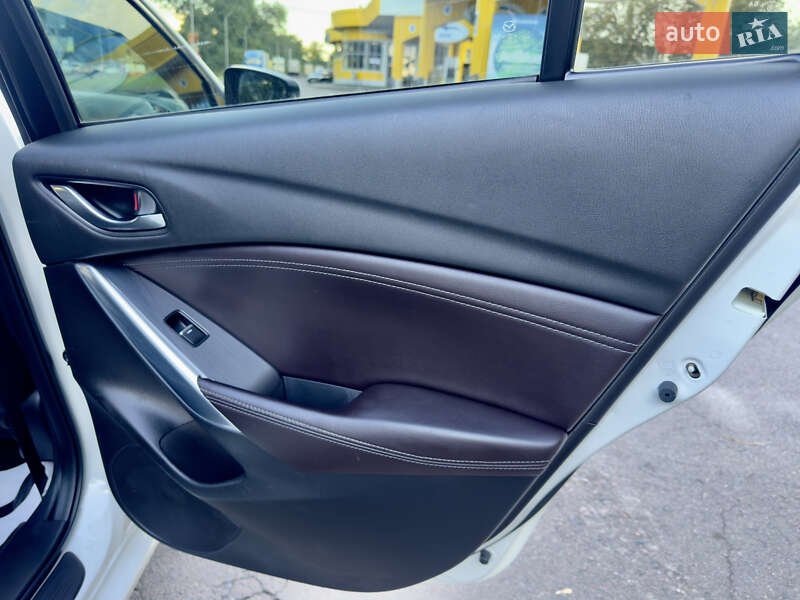 Универсал Mazda 6 2015 в Ровно