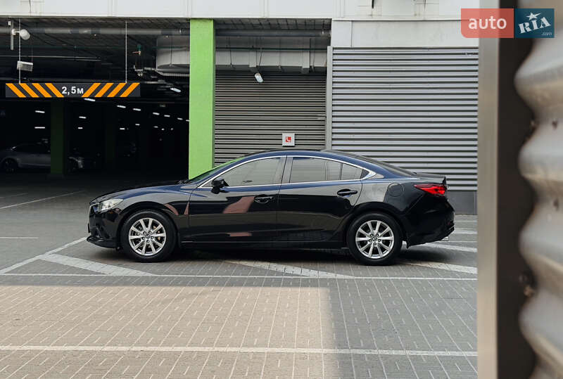Седан Mazda 6 2014 в Киеве