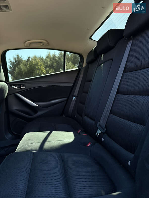 Седан Mazda 6 2015 в Луцке