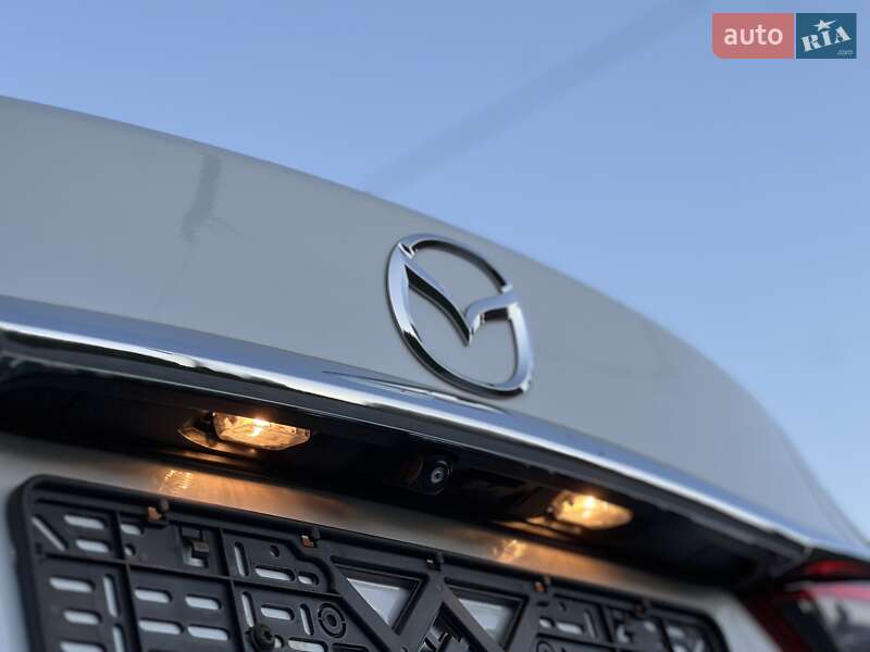 Седан Mazda 6 2015 в Ровно