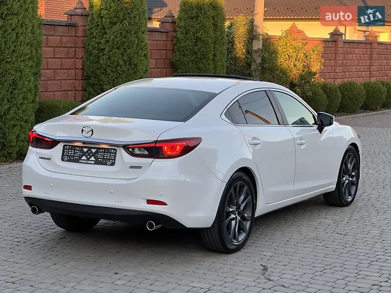 Седан Mazda 6 2015 в Ровно