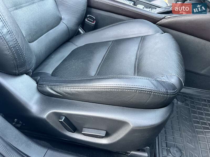 Седан Mazda 6 2015 в Ровно
