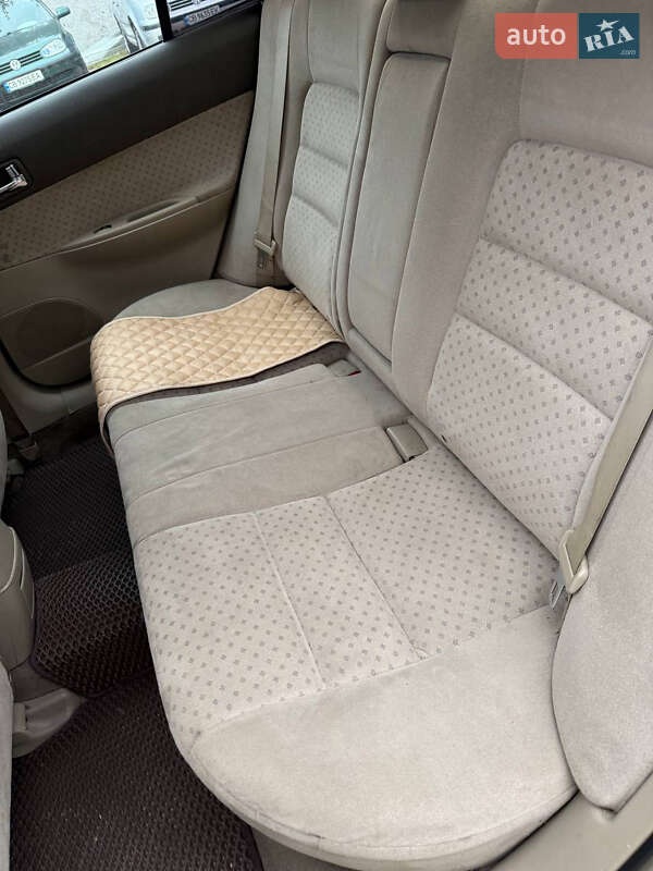 Седан Mazda 6 2004 в Чернигове