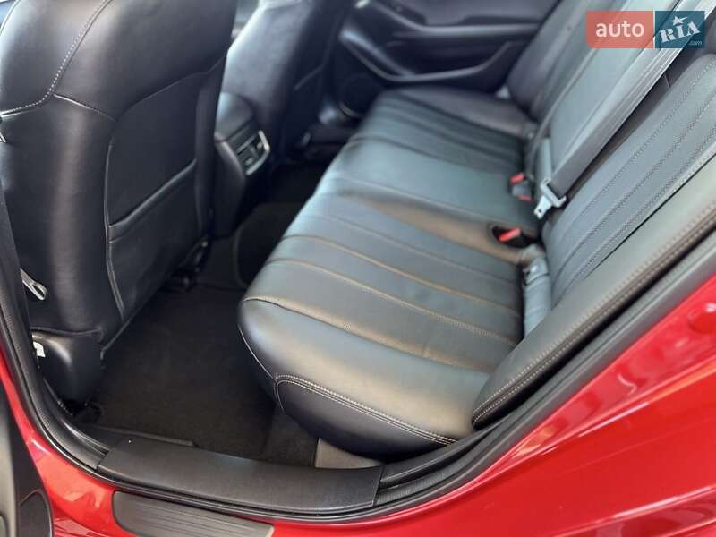 Седан Mazda 6 2019 в Синельниково