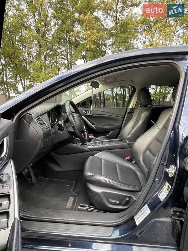 Седан Mazda 6 2016 в Днепре