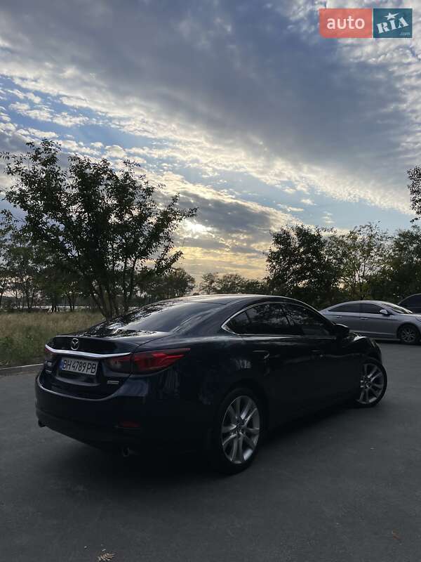 Седан Mazda 6 2016 в Днепре