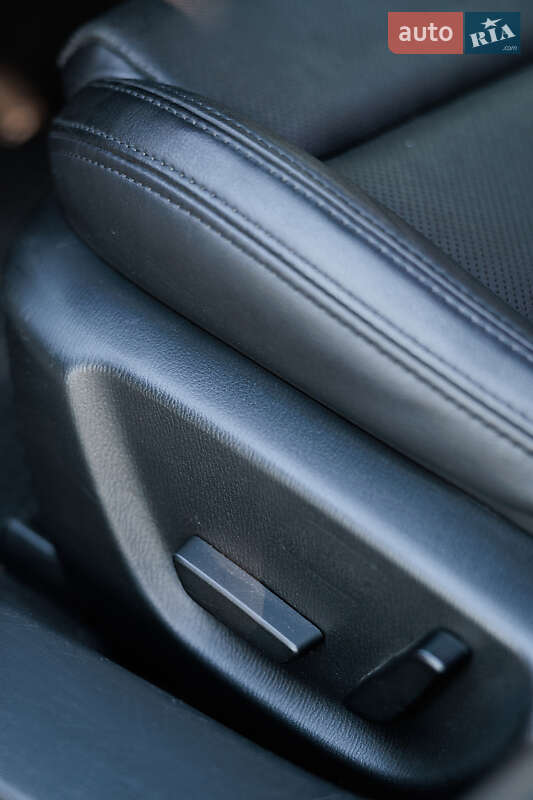 Седан Mazda 6 2015 в Днепре
