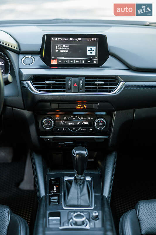 Седан Mazda 6 2015 в Днепре