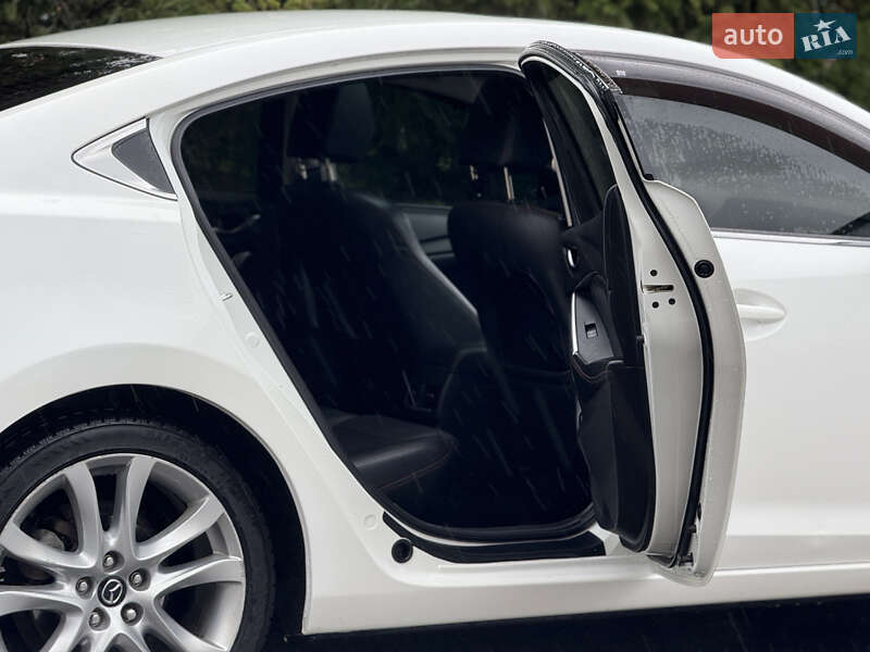 Седан Mazda 6 2014 в Тернополе