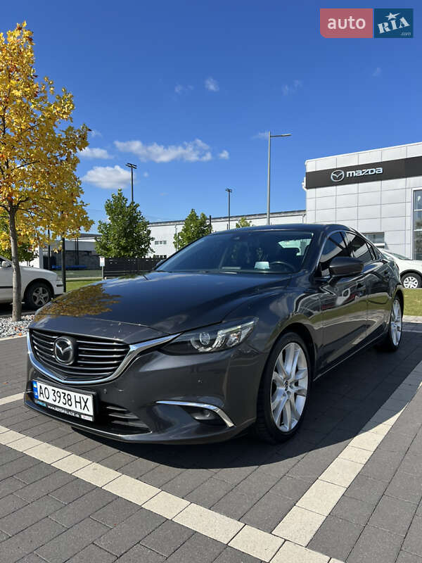 Седан Mazda 6 2016 в Мукачево