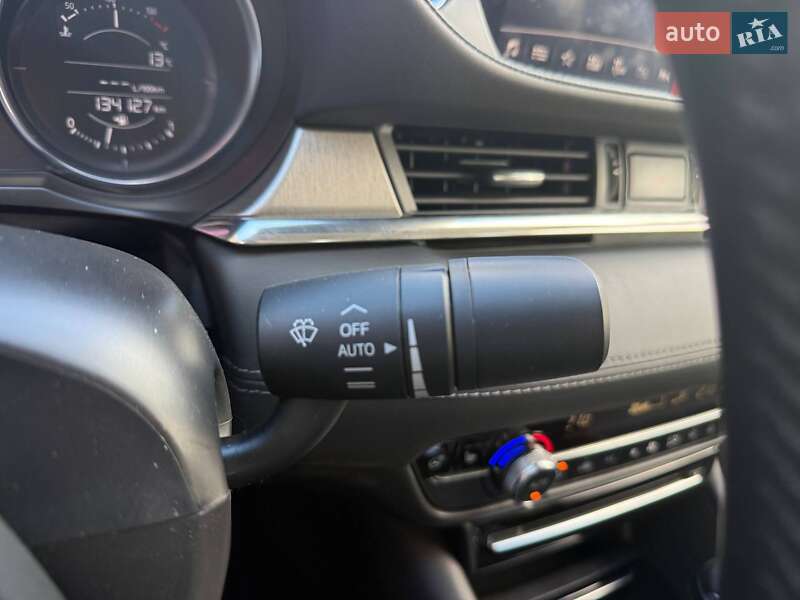 Седан Mazda 6 2019 в Киеве