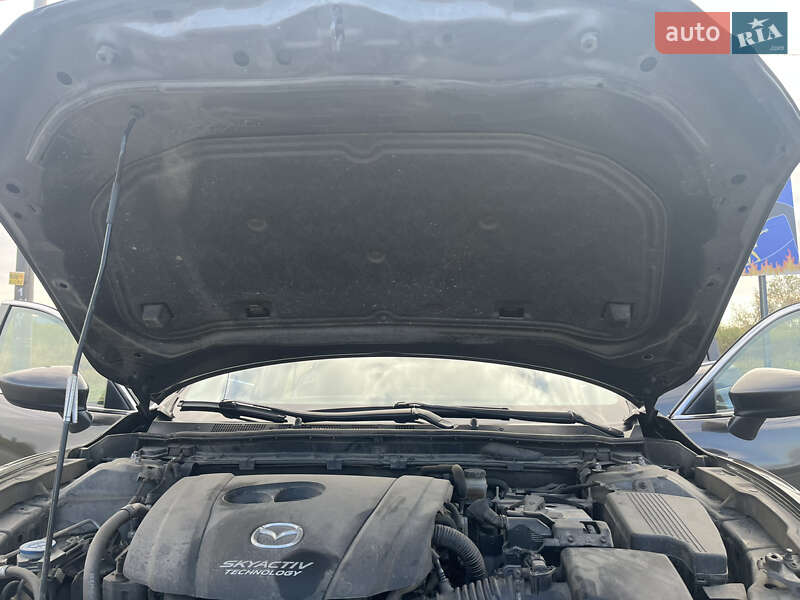 Седан Mazda 6 2015 в Запоріжжі