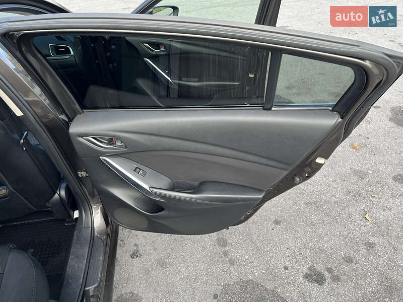 Седан Mazda 6 2015 в Запоріжжі