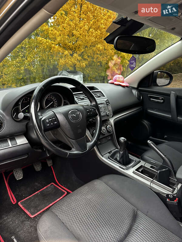 Седан Mazda 6 2010 в Горішніх Плавнях