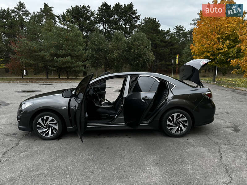 Седан Mazda 6 2010 в Горішніх Плавнях
