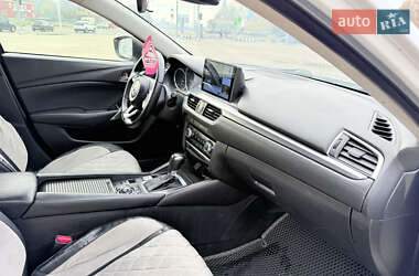 Седан Mazda 6 2017 в 