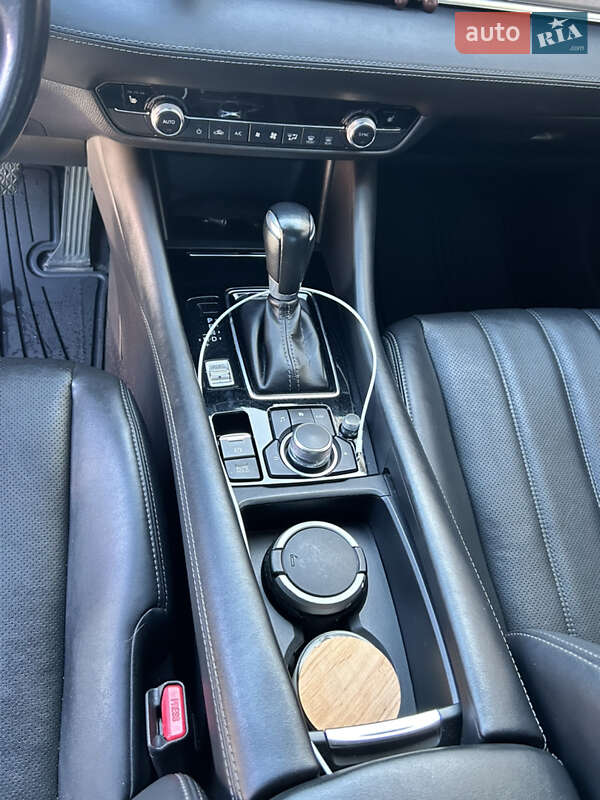 Седан Mazda 6 2018 в Киеве