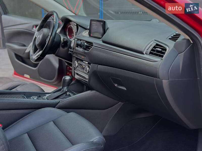 Седан Mazda 6 2017 в Дніпрі