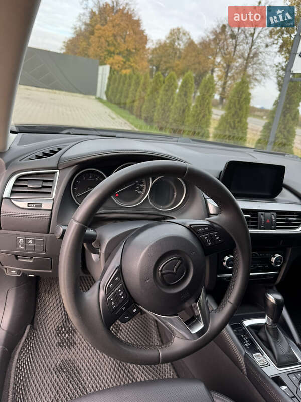 Седан Mazda 6 2016 в Киеве