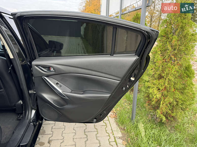 Седан Mazda 6 2016 в Киеве