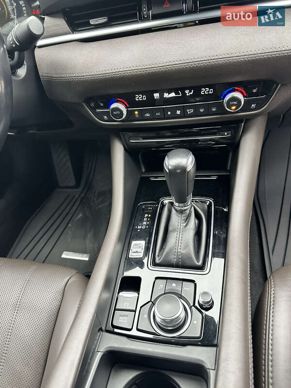 Седан Mazda 6 2018 в Жовкві