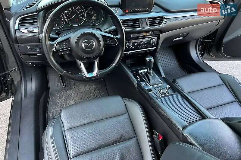 Седан Mazda 6 2016 в Рівному