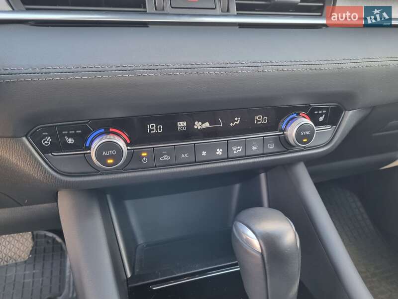 Седан Mazda 6 2022 в Киеве