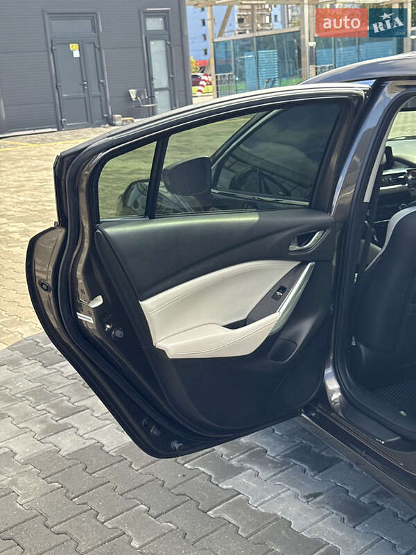 Седан Mazda 6 2015 в Миколаєві
