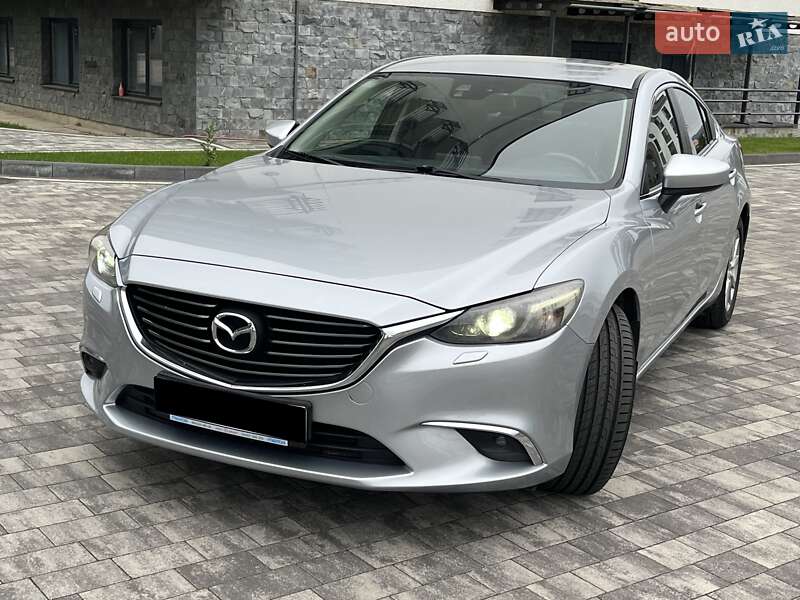 Седан Mazda 6 2016 в Мукачево