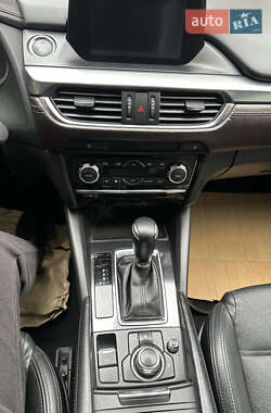 Седан Mazda 6 2015 в 