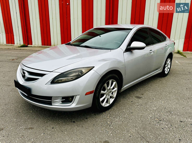Седан Mazda 6 2012 в  фото Седан Mazda 6 2012 в