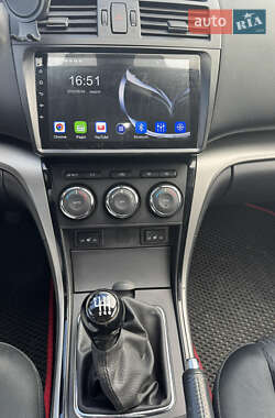 Ліфтбек Mazda 6 2010 в  фото 24 Ліфтбек Mazda 6 2010 в