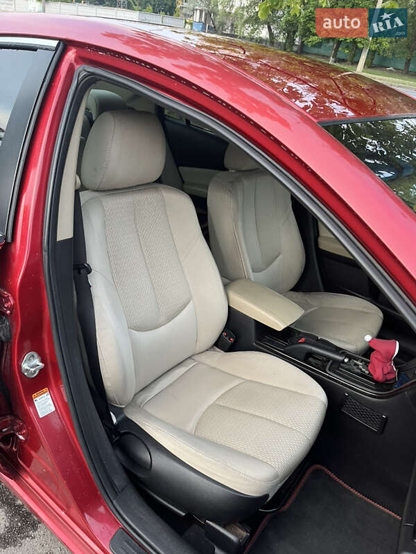 Седан Mazda 6 2011 в Харькове