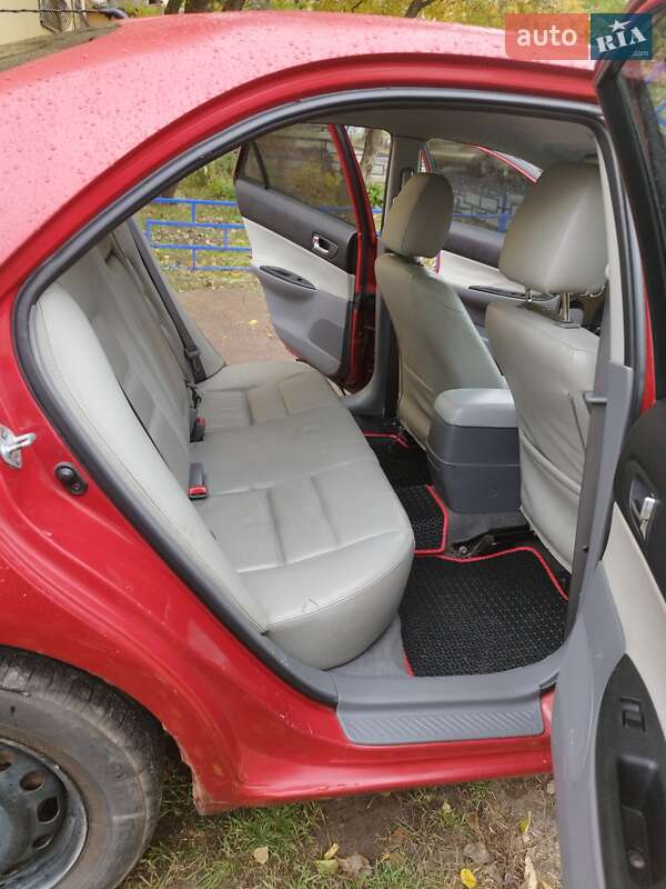 Седан Mazda 6 2005 в Вишневом фото 6 Седан Mazda 6 2005 в Вишневом