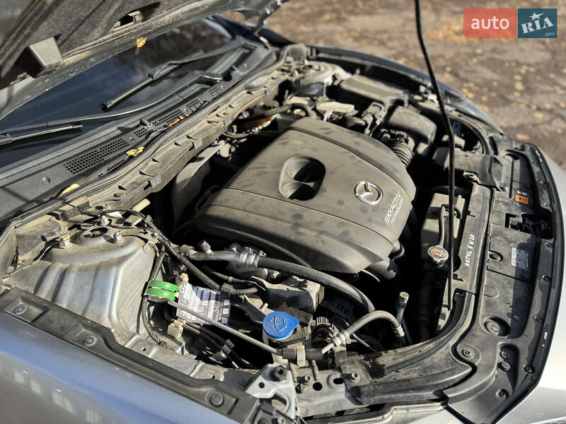 Седан Mazda 6 2013 в Тростянці