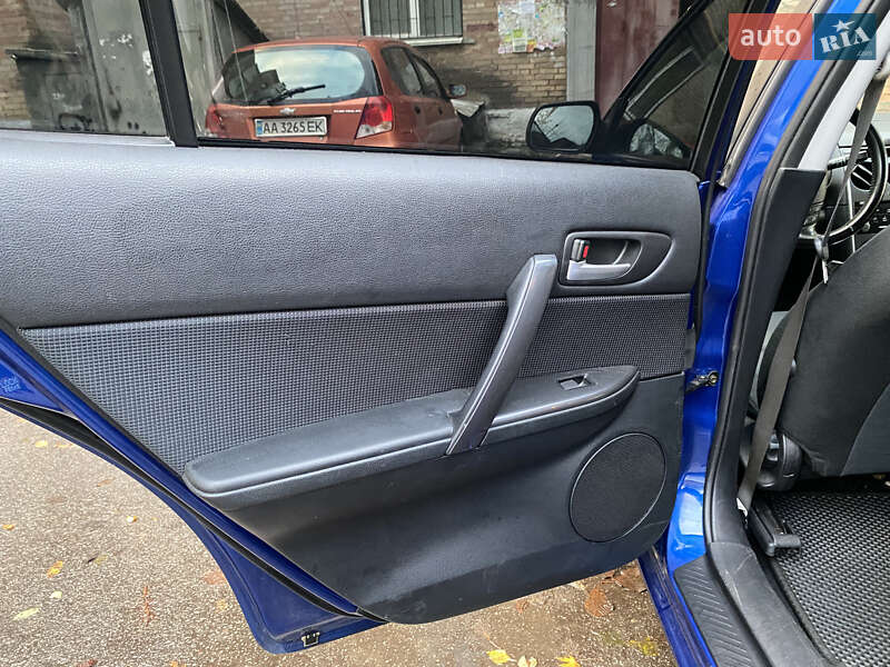 Седан Mazda 6 2006 в Киеве