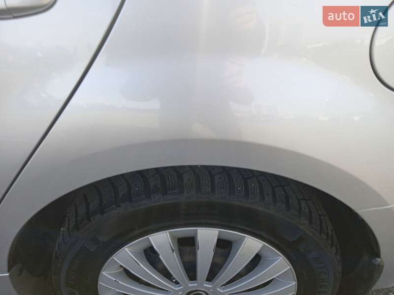 Седан Mazda 6 2011 в Обухове