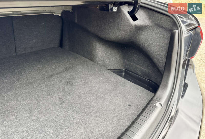 Седан Mazda 6 2014 в Тернополе