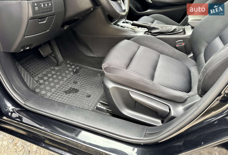 Седан Mazda 6 2014 в Тернополе