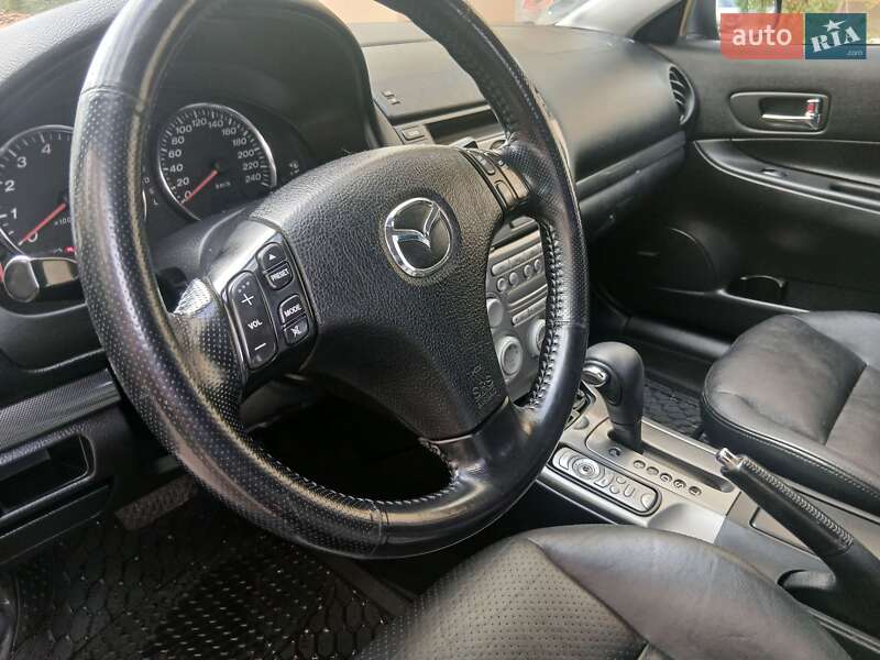 Лифтбек Mazda 6 2005 в Киеве
