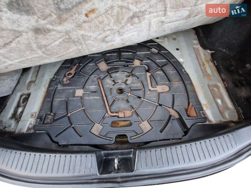 Седан Mazda 6 2003 в Дніпрі