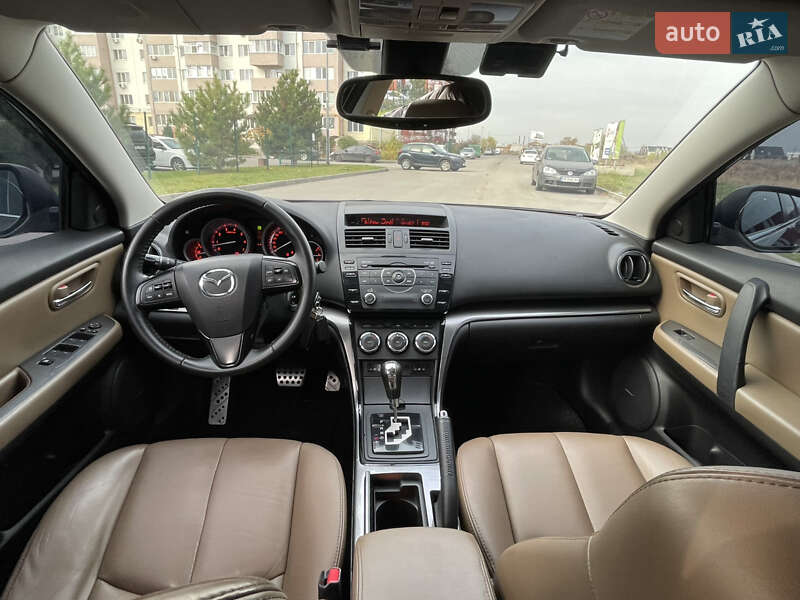 Седан Mazda 6 2010 в Днепре