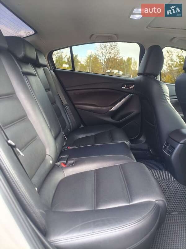 Седан Mazda 6 2015 в Запорожье