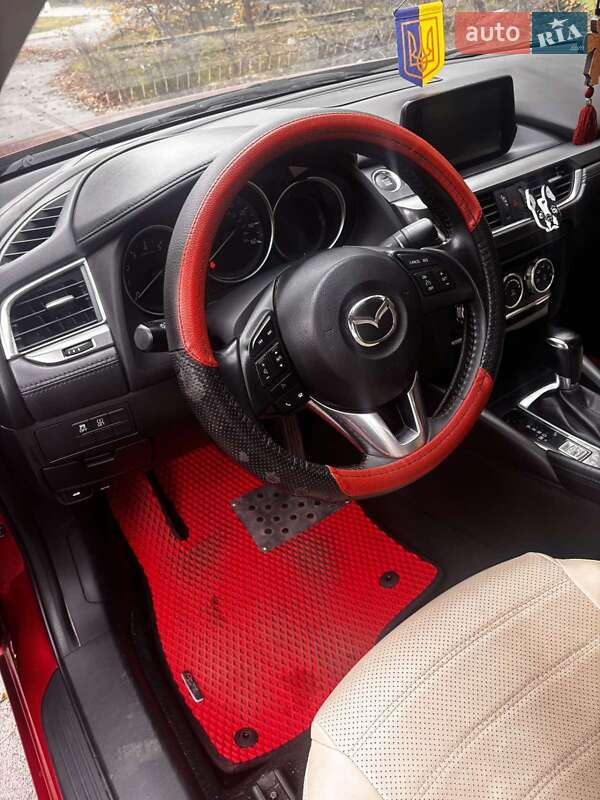 Седан Mazda 6 2016 в Кривом Роге