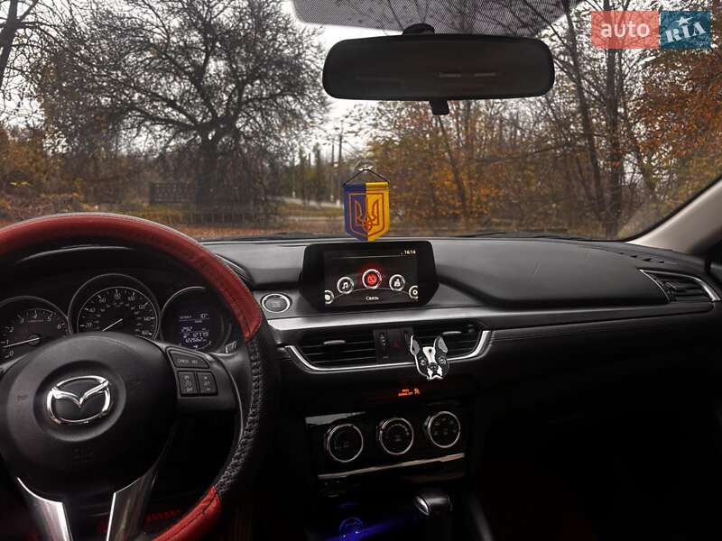 Седан Mazda 6 2016 в Кривом Роге