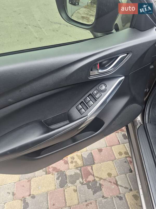 Седан Mazda 6 2016 в Киеве