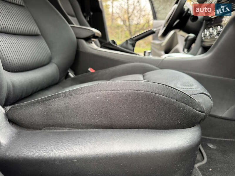 Седан Mazda 6 2014 в Запорожье