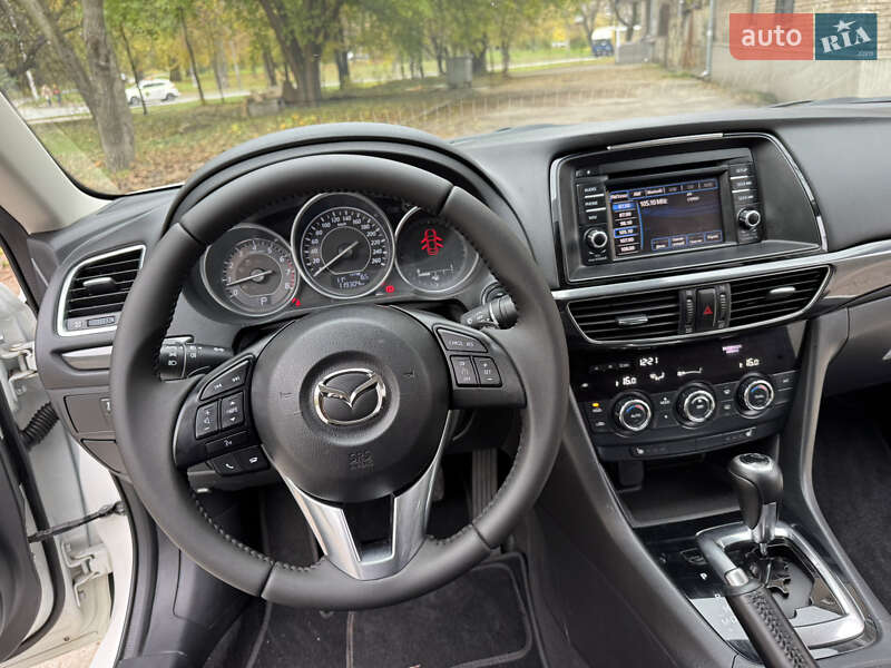 Седан Mazda 6 2014 в Запорожье